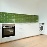 Helles Elegantes Zimmer In Berlin-Schoeneberg 3